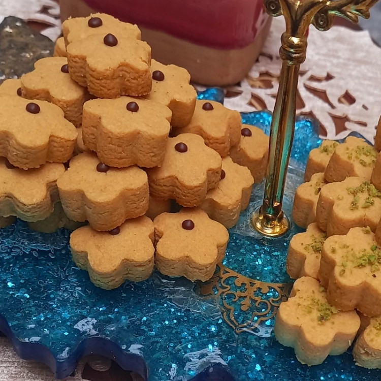 شیرینی عید نخودچی 1 با آرد نخود خالص وهل فراوان