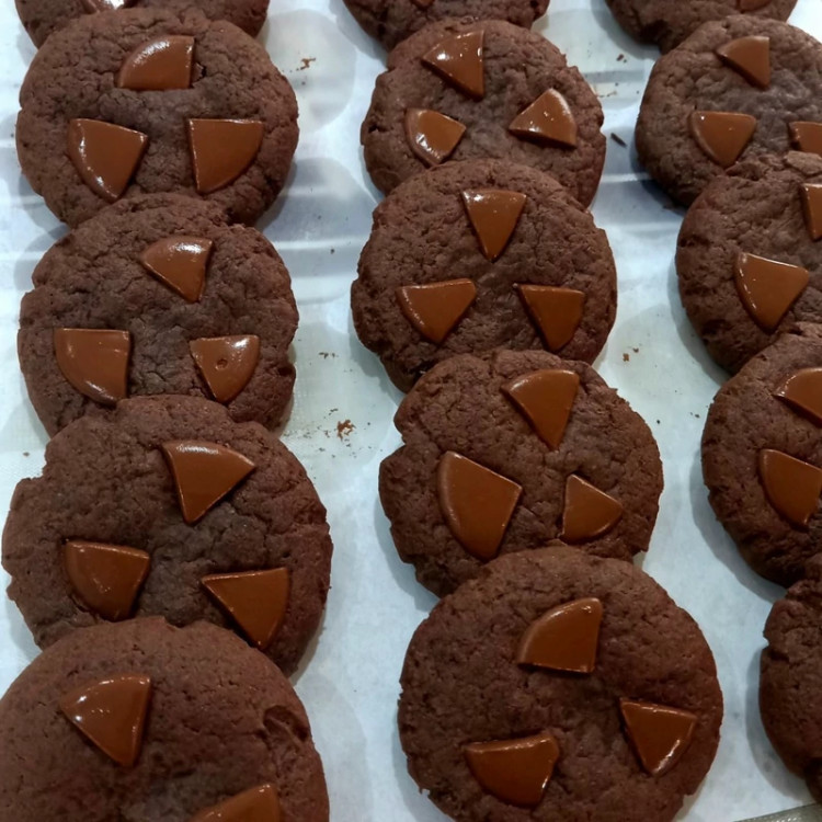 کوکی دبل چاکلت ۳۰ گرمی در بسته های ۱۰ تایی