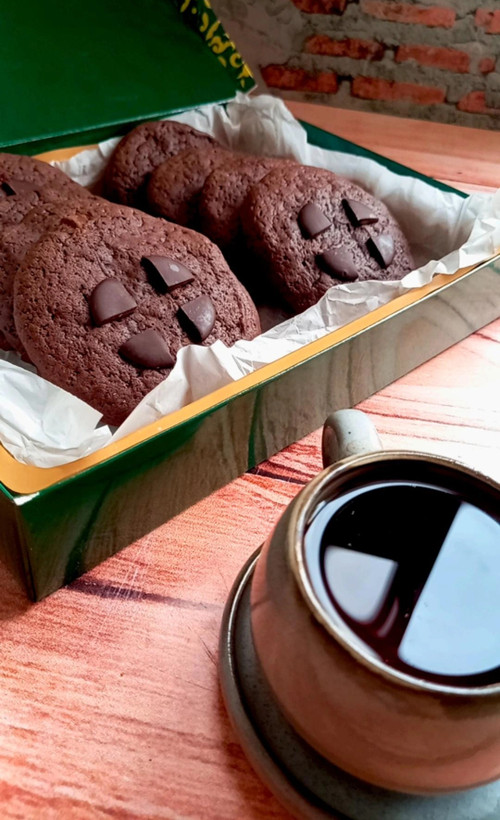 کوکی دبل چاکلت ۳۰ گرمی در بسته های ۱۰ تایی
